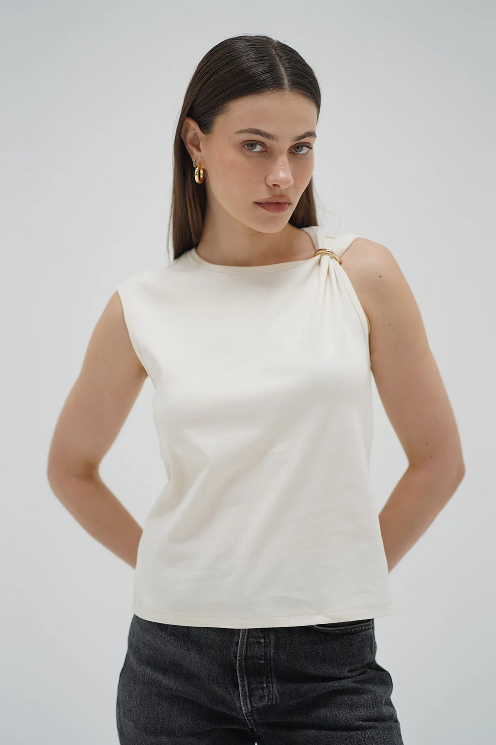 Idol Tee